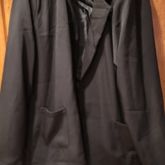 Wuztain Long Sleeve Blazerv - Picture 2 of 3